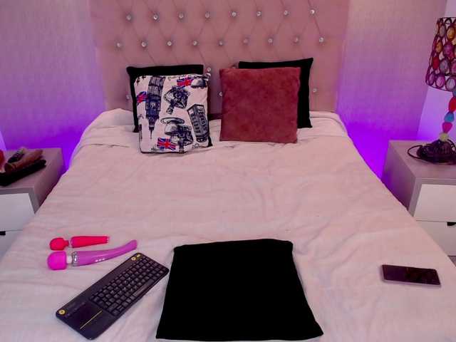 BlancaWild's BongaCams show and profile