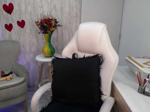 BlancaWild webcam bongacams model stream image