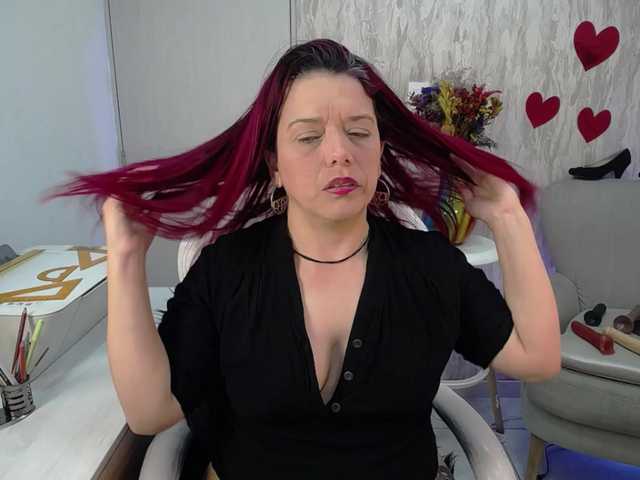 BlancaWild's BongaCams show and profile