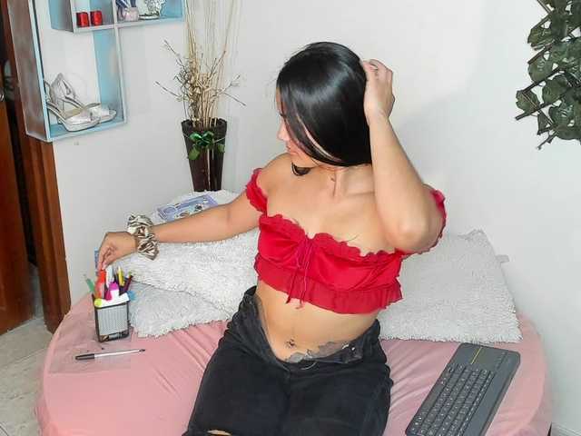 DestinyHills's BongaCams show and profile