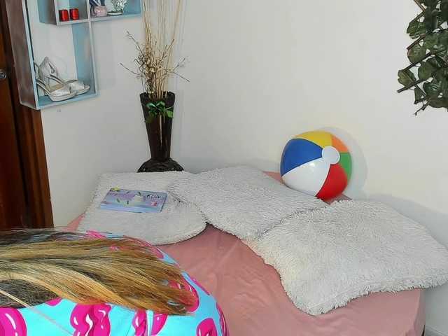 DestinyHills's BongaCams show and profile