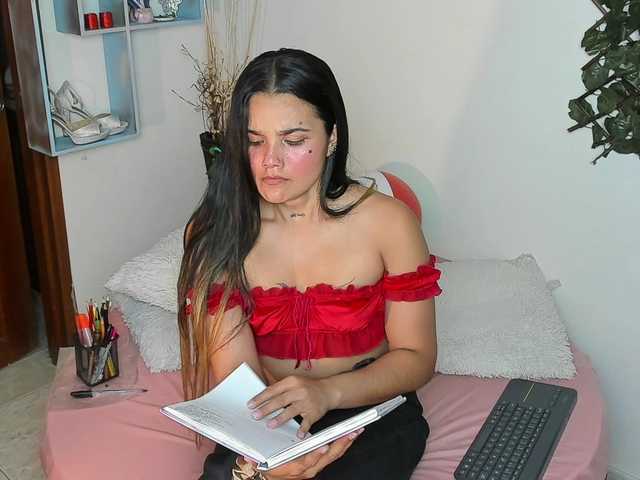 DestinyHills's BongaCams show and profile