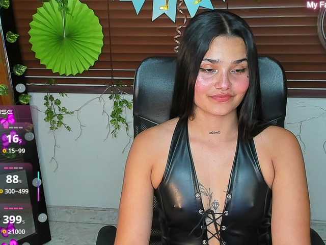 DestinyHills's BongaCams show and profile