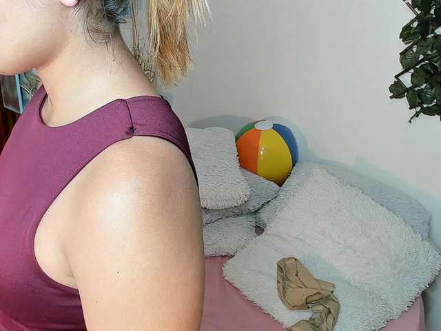 DestinyHills's BongaCams show and profile