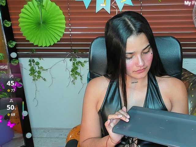 DestinyHills's BongaCams show and profile