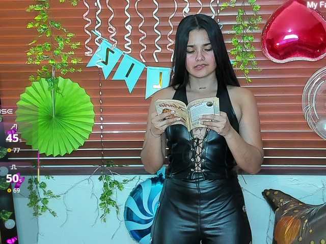 DestinyHills's BongaCams show and profile