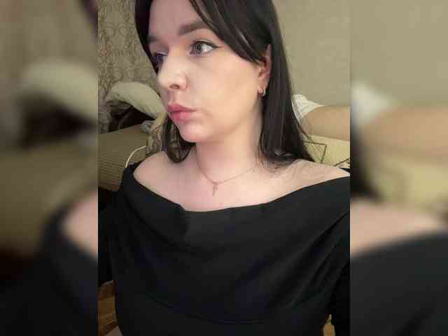 HellMor Live Webcam on {site_name}