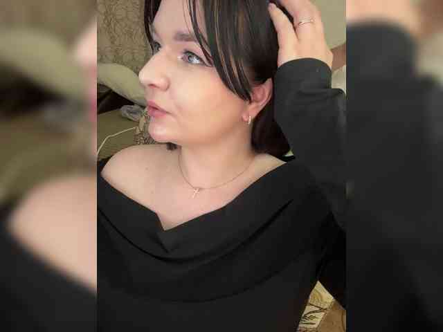 HellMor Live Webcam on {site_name}