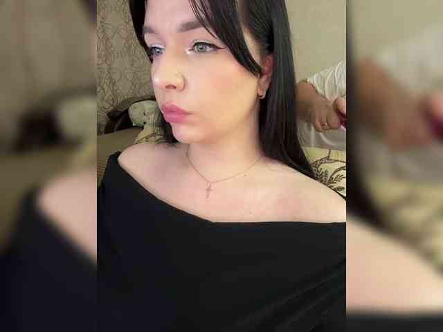 HellMor Live Webcam on {site_name}