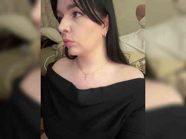 HellMor Live Webcam on {site_name}