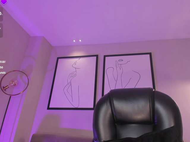 MiaRoberts1's BongaCams show and profile