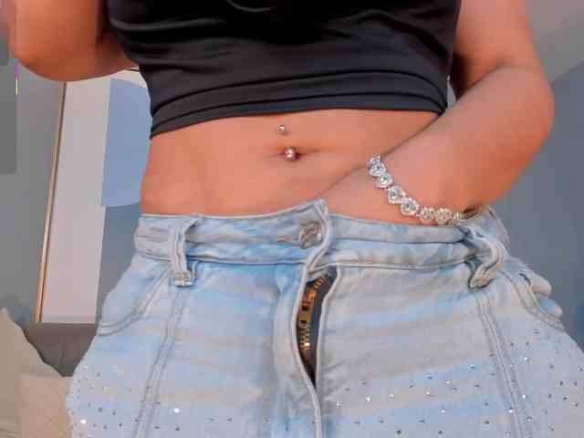 MiaRoberts1 MiaRoberts1