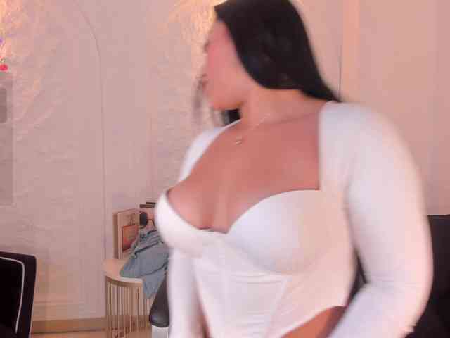 MiaRoberts1 MiaRoberts1