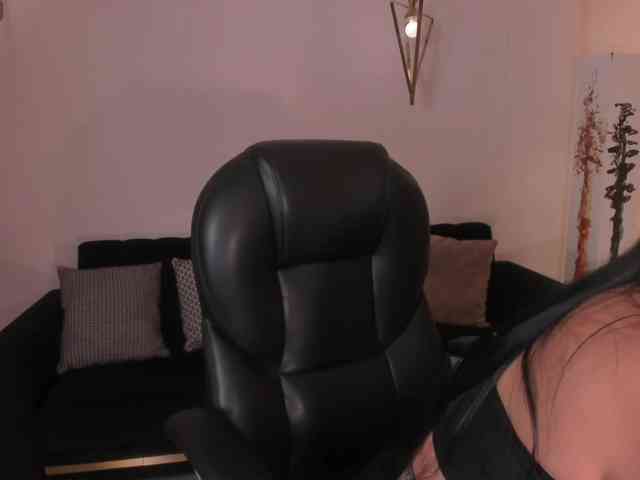 MiaRoberts1 MiaRoberts1