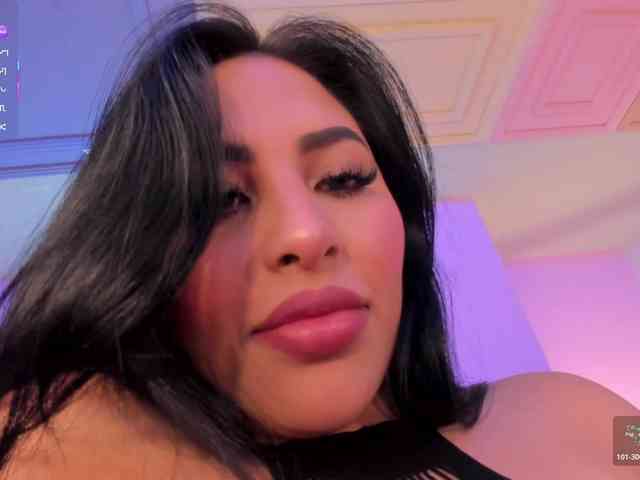 MiaRoberts1 MiaRoberts1
