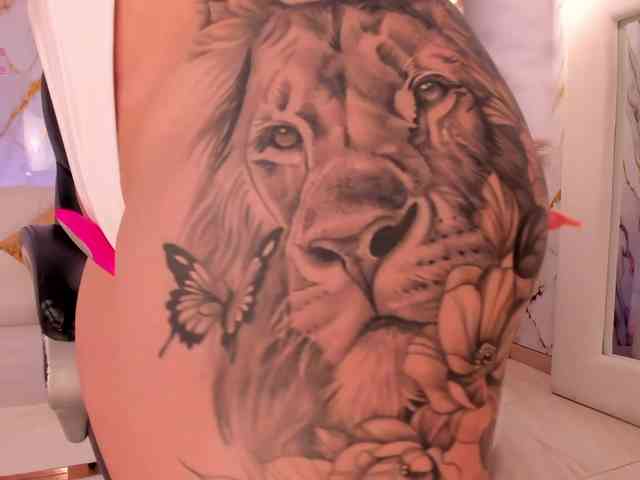 MiaRoberts1 MiaRoberts1