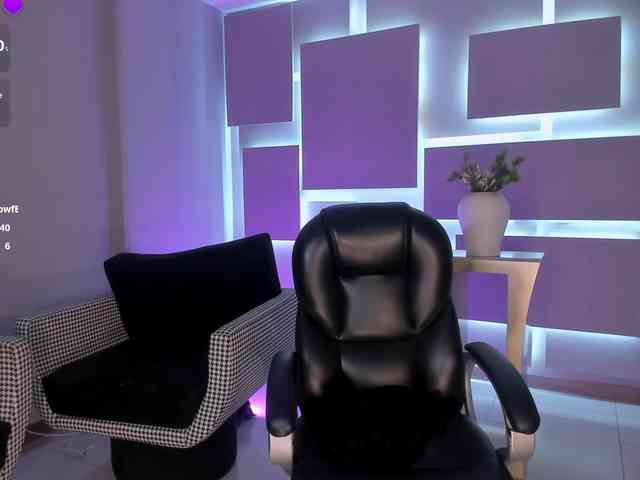 MiaRoberts1 MiaRoberts1