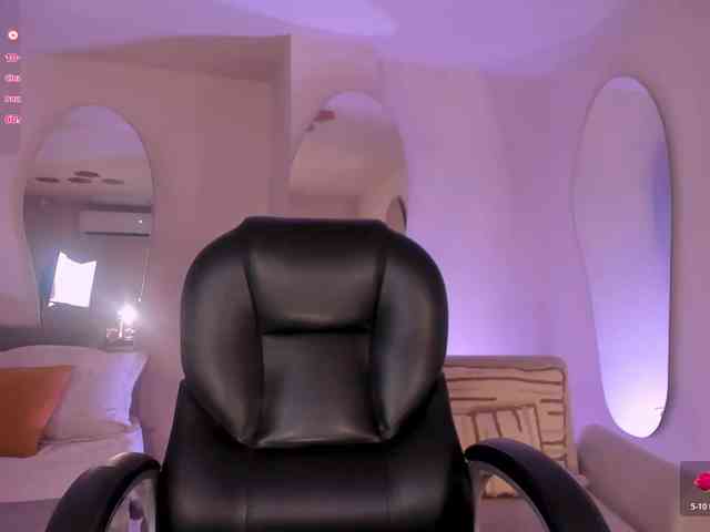 MiaRoberts1 webcam