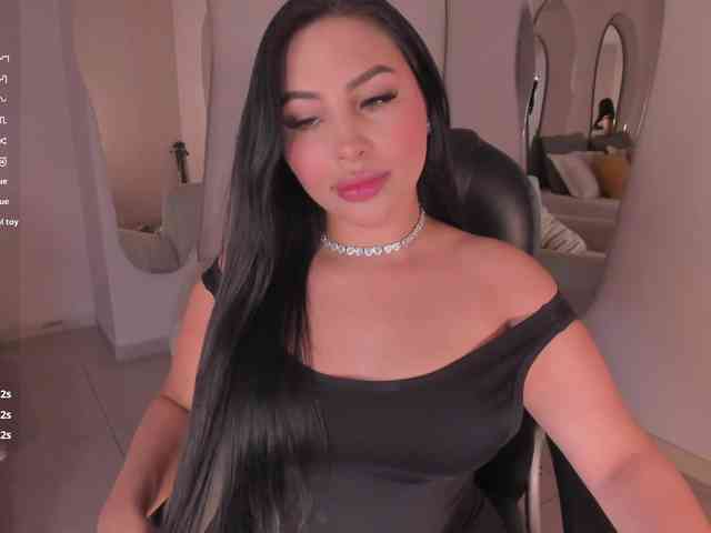 MiaRoberts1