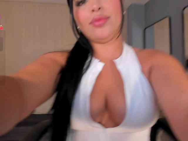 MiaRoberts1 MiaRoberts1