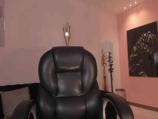 MiaRoberts1 MiaRoberts1