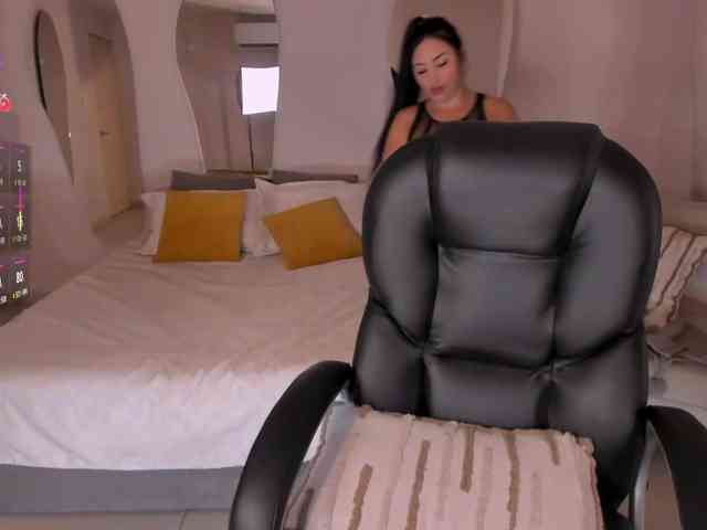 MiaRoberts1 MiaRoberts1