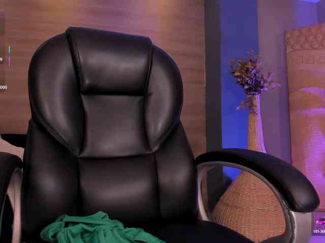 MiaRoberts1 Live Webcam on BongaCams