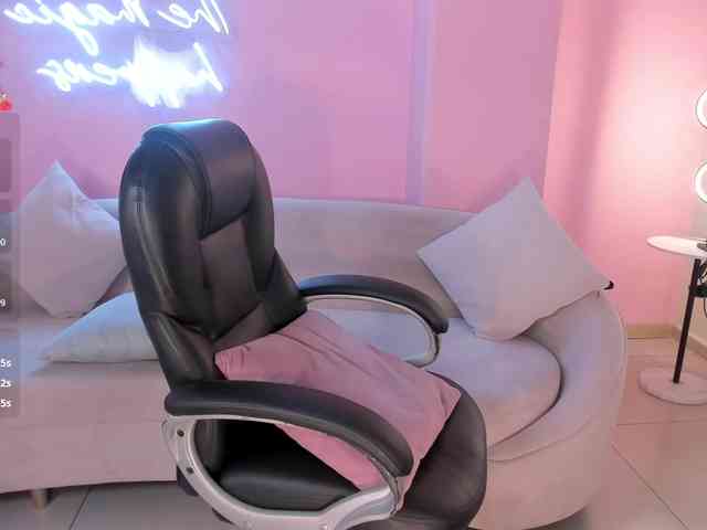 MiaRoberts1 MiaRoberts1