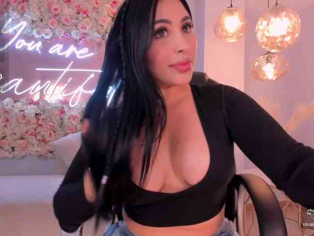 MiaRoberts1