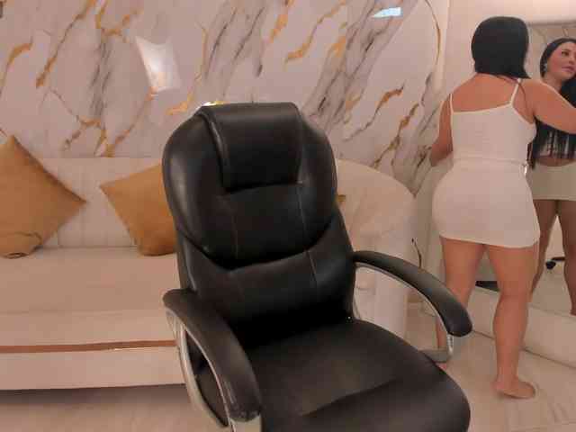 MiaRoberts1 MiaRoberts1