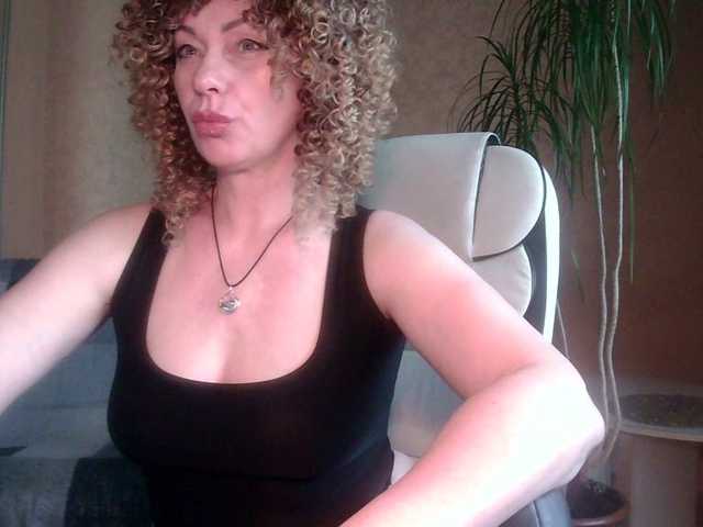 RoxolanaNiks's BongaCams show and profile