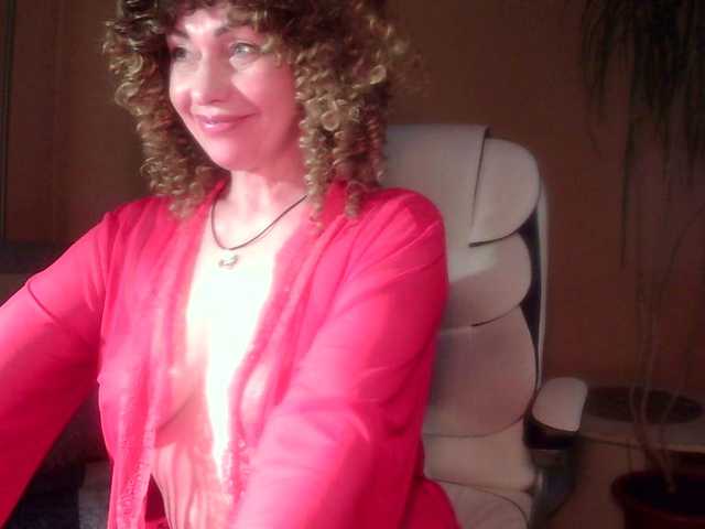 RoxolanaNiks's BongaCams show and profile