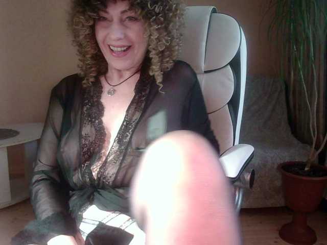 RoxolanaNiks's BongaCams show and profile