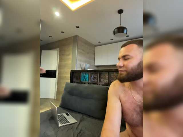  No-Face-Guy chat room