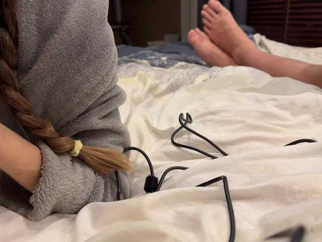 Love-me-miss's BongaCams show and profile