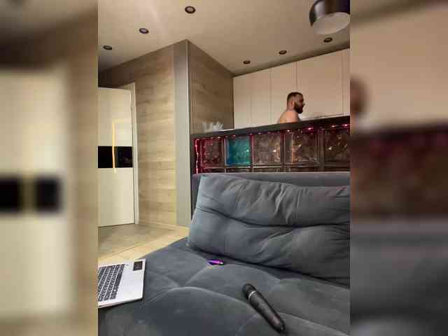 spy webcam No-Face-Guy