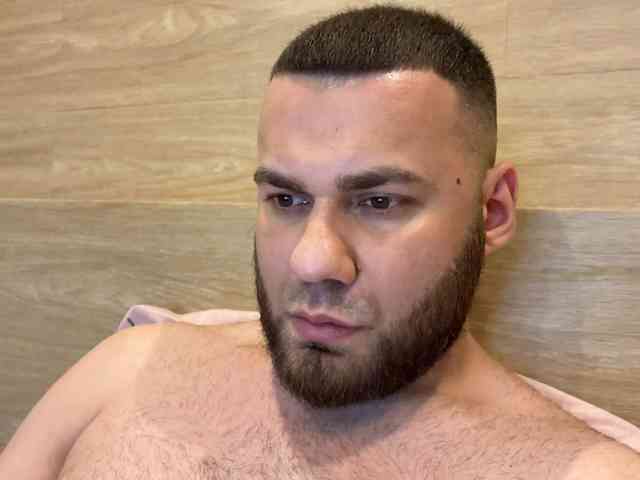 No-Face-Guy Live Webcam on BongaCams