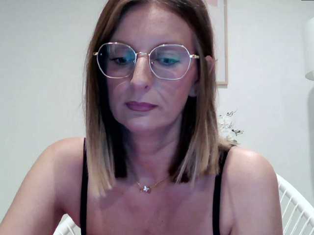 RachellaFox webcam