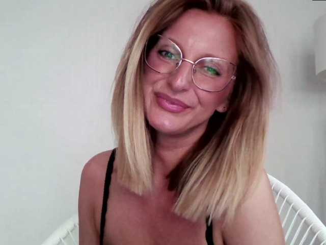 RachellaFox from BongaCams