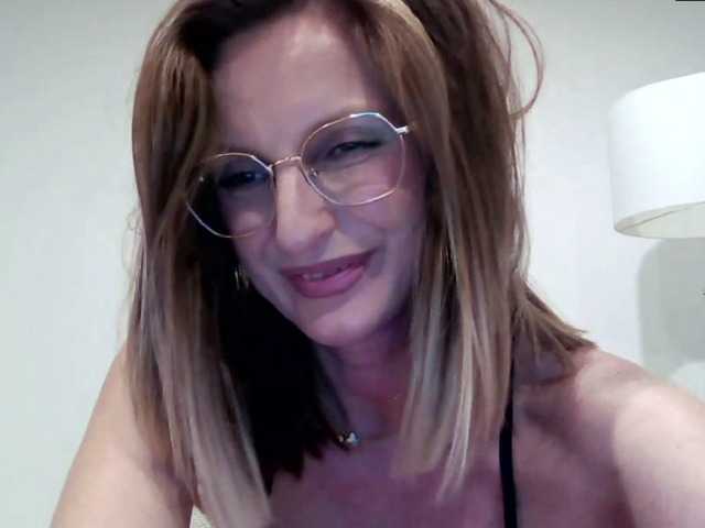 RachellaFox webcam bongacams model stream image