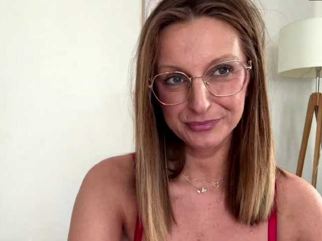 RachellaFox's BongaCams show and profile