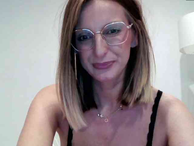 RachellaFox webcam