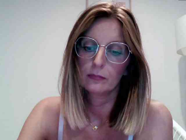 RachellaFox webcam