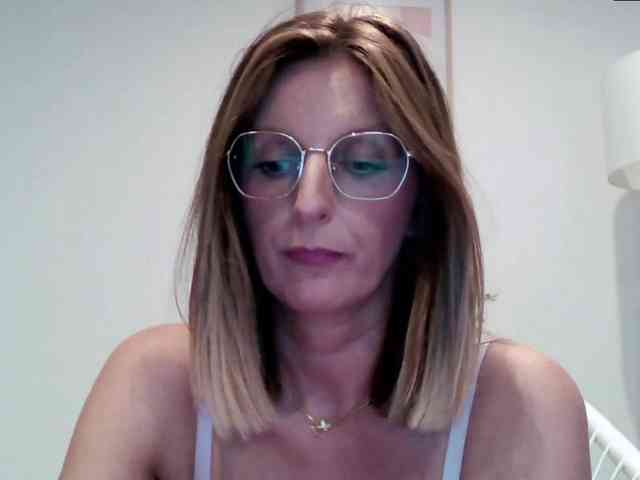 RachellaFox webcam