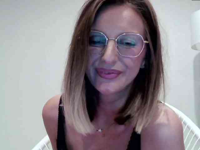 RachellaFox webcam