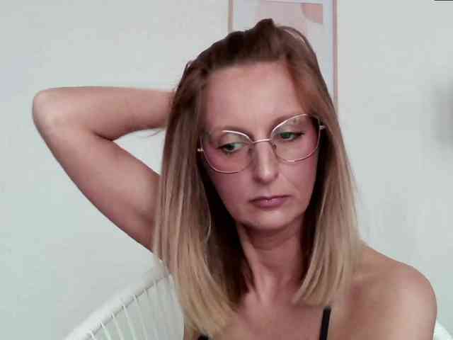 RachellaFox webcam