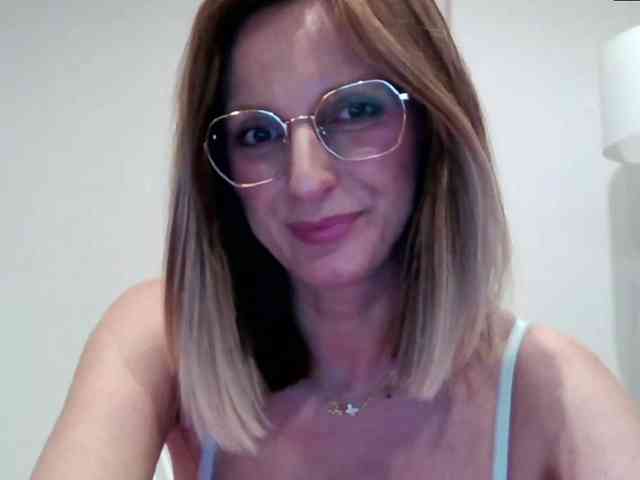 RachellaFox webcam
