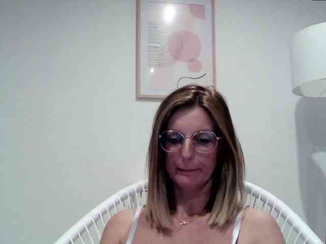 RachellaFox webcam