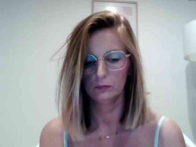 RachellaFox webcam