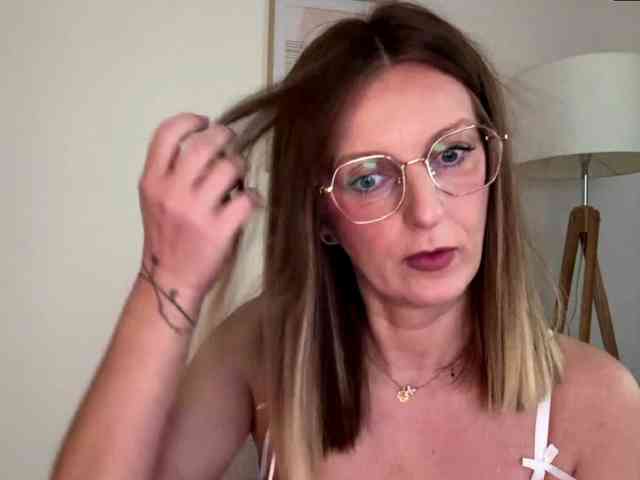 RachellaFox webcam